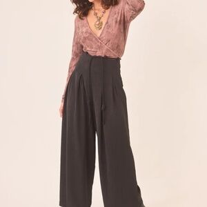 NWT - NKN Nekane - XS - Long black palazzo pleated trousers
